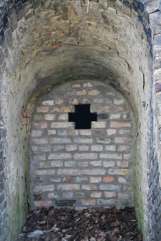 Zugemauerter Eingang an der Ziegelei Zinndorf